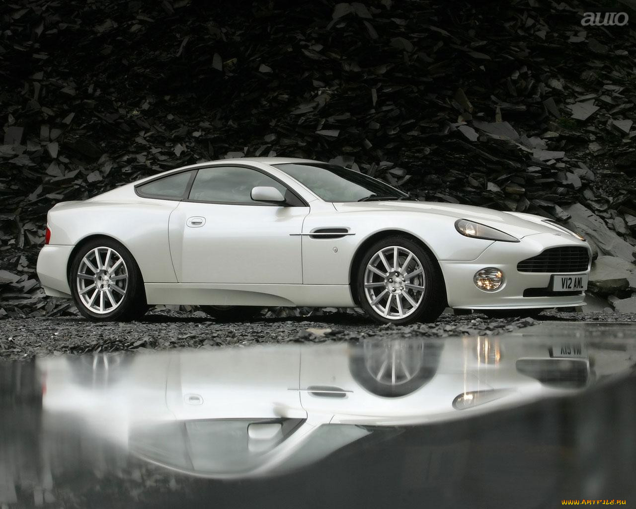 , aston, martin